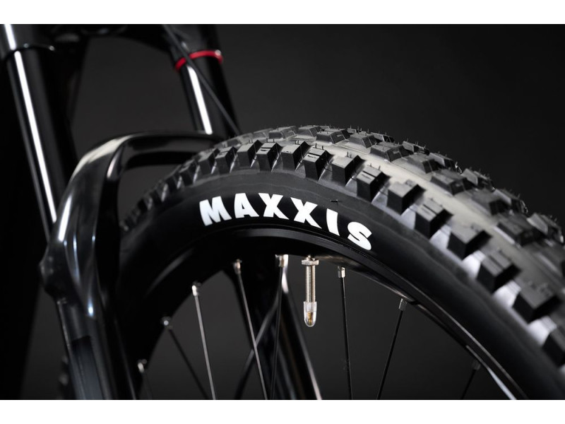 TESTOVACÍ Horské elektrokolo Haibike AllMtn CF 8