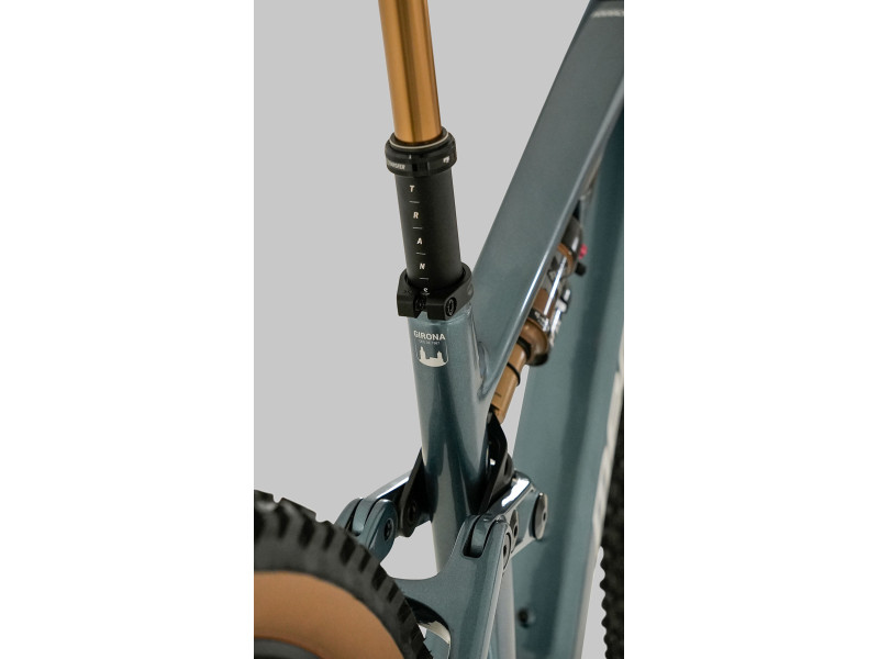 Horské elektrokolo Megamo REASON CRB 03